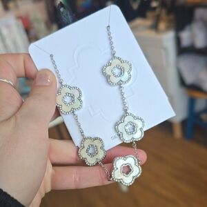 Brand New! Elegant Silver Flower Necklace